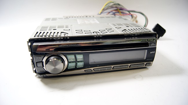 RADIO SAMOCHODOWE ALPINE CDE-9871R