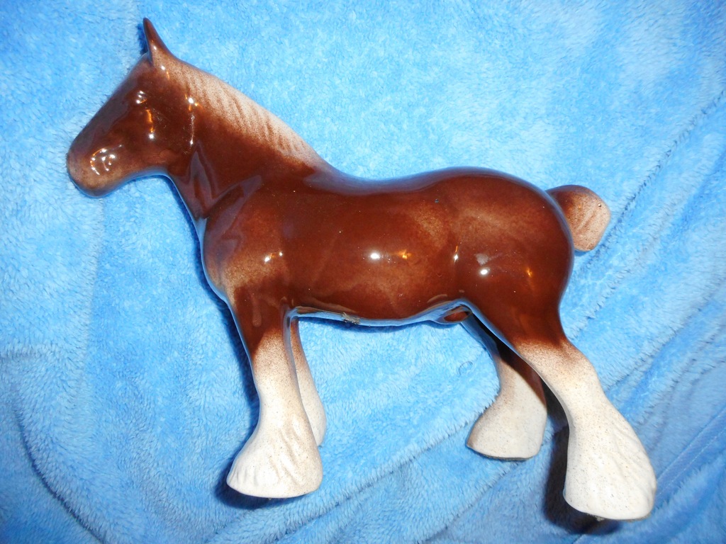 Porcelanowa duża figurka - koń, angielska