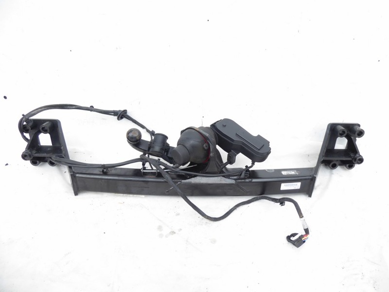 HAK HOLOWNICZY VW TOUAREG 7P6803881D