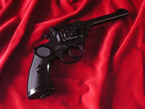 BRYTYJSKI ŁAMANY REWOLWER WEBLEY MARK IV (1119)