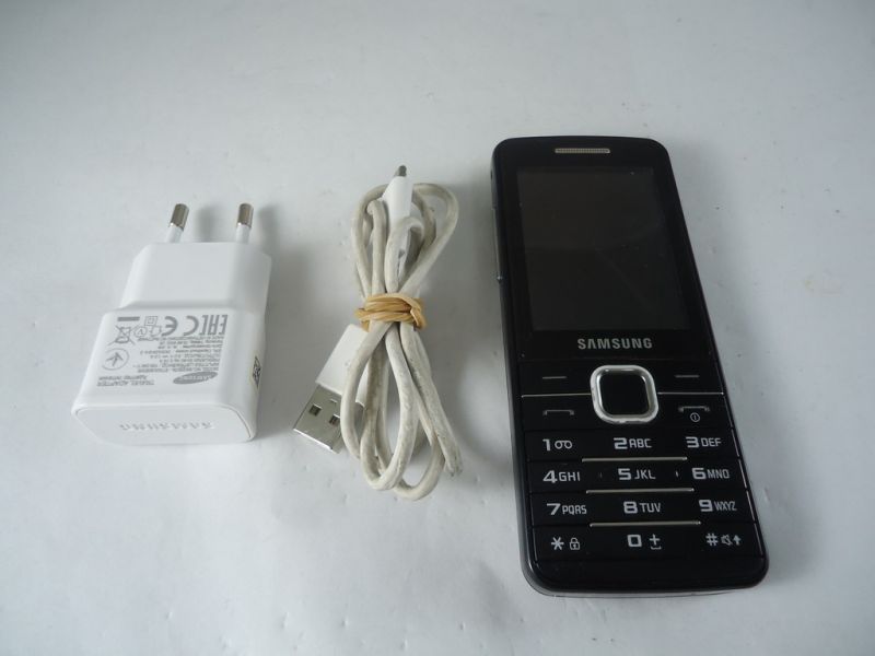 TELEFON SAMSUNG S5110 Z ŁADOWARKĄ