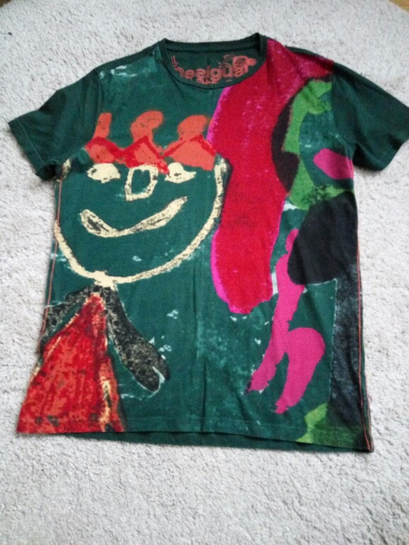 T-SHIRT DESIGUAL