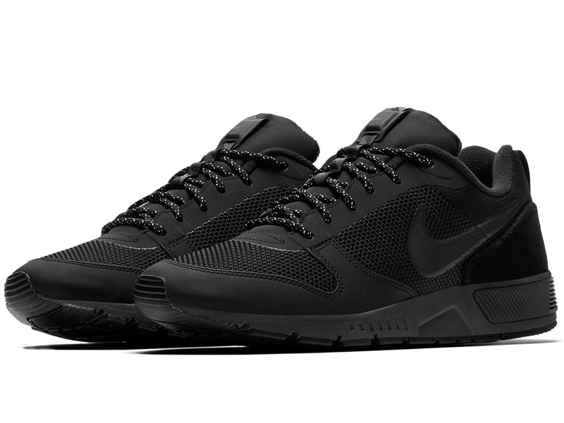 nike nightgazer black