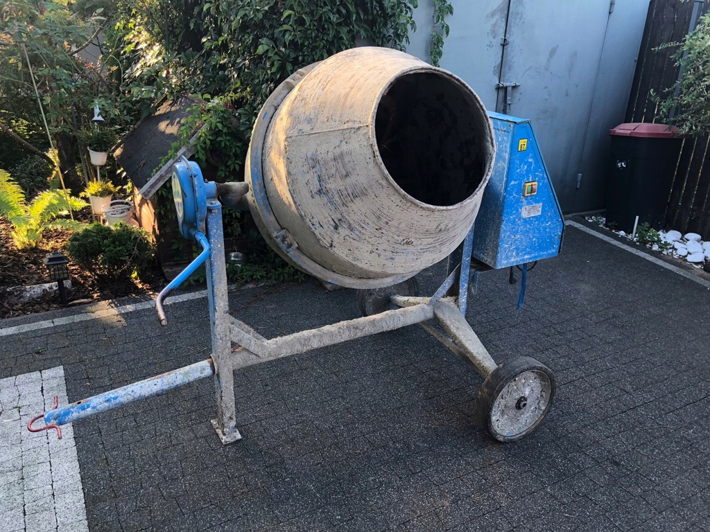 Betoniarka Agro-Wikt 320L (Poj. robocza 200L)
