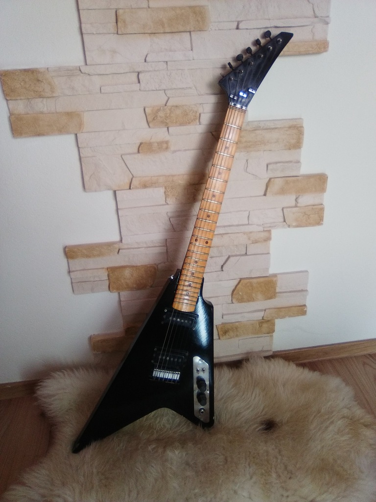 Stara  gitara  wiosło , lutnicza