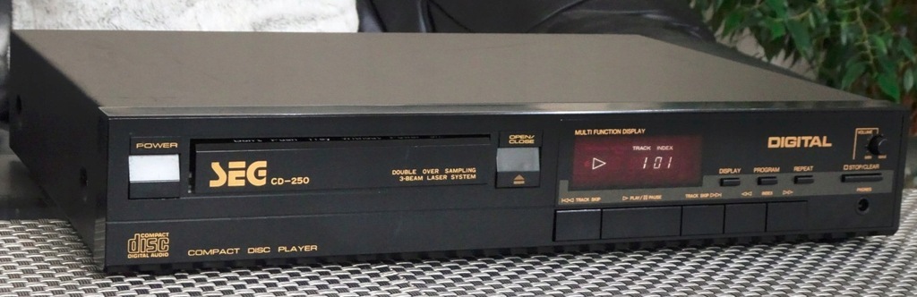 Odtwarzacz CD - SEG CD-250 - Japan HOP-M3 - 1984r