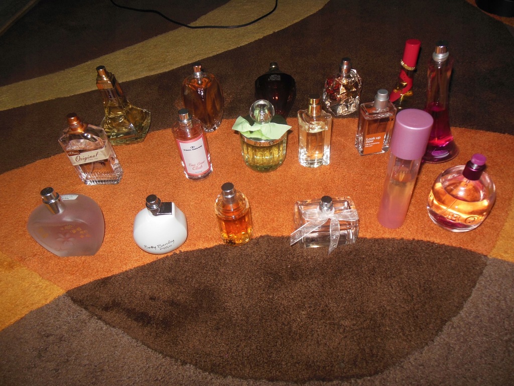 Zestaw testerów perfum Rossmann Niemcy