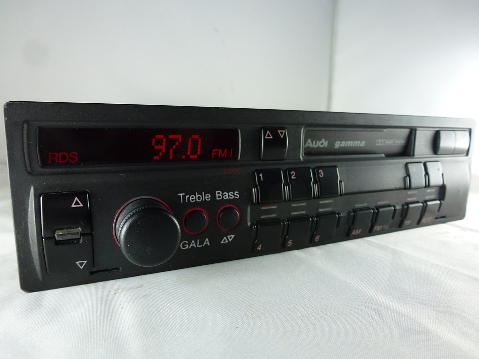 Radio Audi GAMMA 22 cm A3 8L A4 B5 A6 C4 80 B4 A8