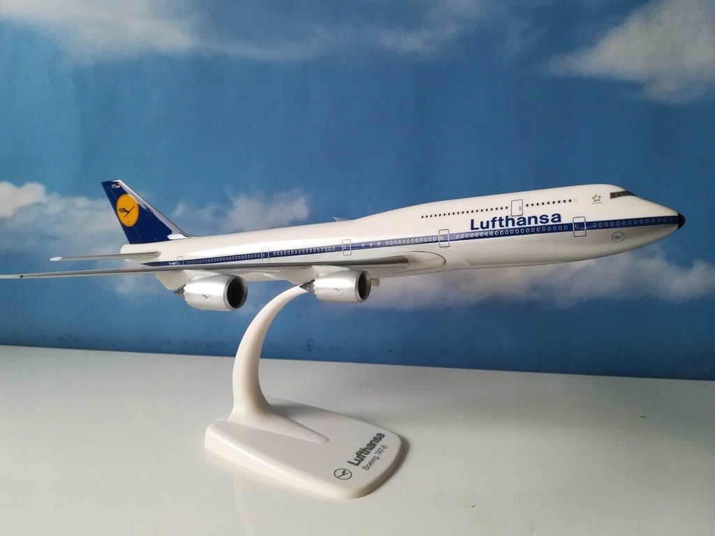未開封　Lufthansa Boeing 747-8 モデル 1:250 未開封 Lufthansa Boeing 747-8 モデル 1:250