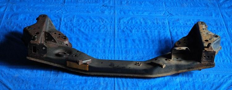 Belka ława wózek sanki BMW E34 25, benzyna