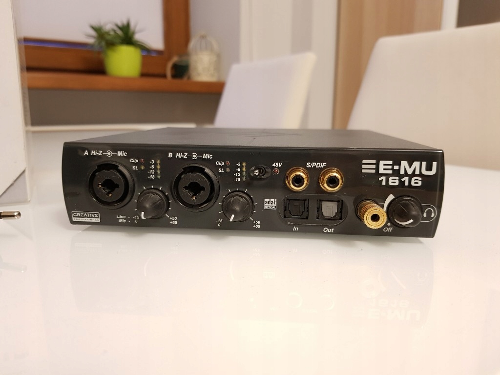 EMU 1616m microdock + 1212m interface audio
