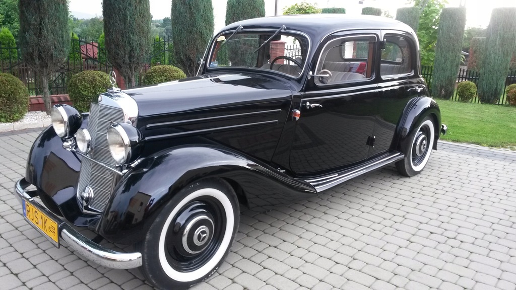 Zabytkowy mercedes (w136) 170Va