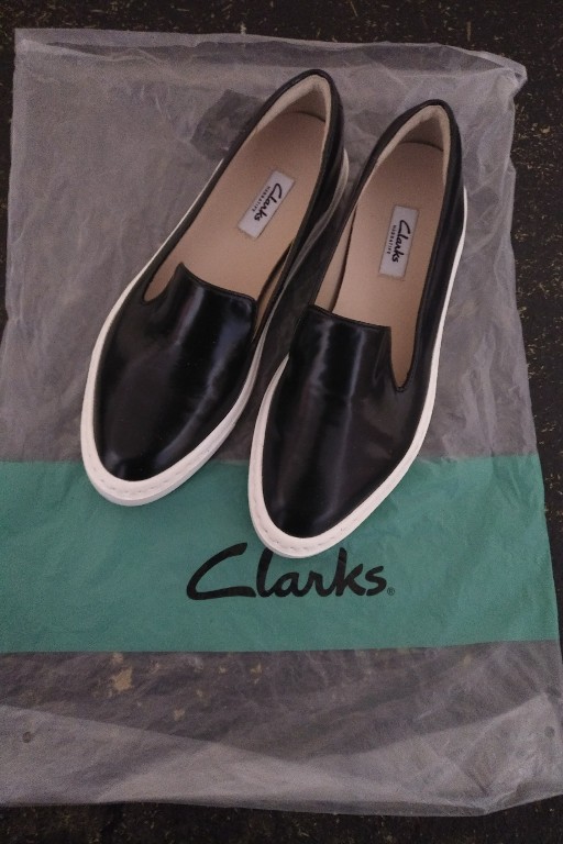 Nowe buty damskie Clarks 39