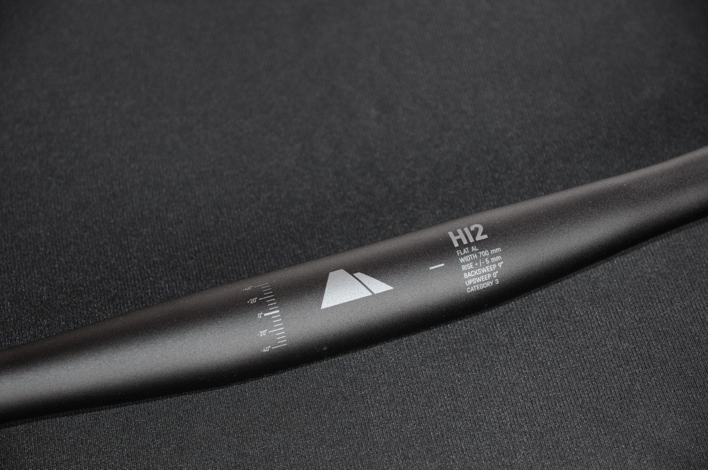 NOWA kierownica CANYON H12 Flat AL, 700mm