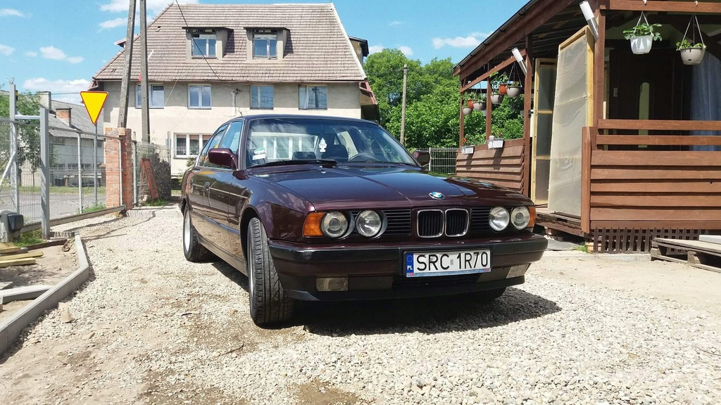 BMW e34 520i 24V, 150km, brokatrot metallic 172tys