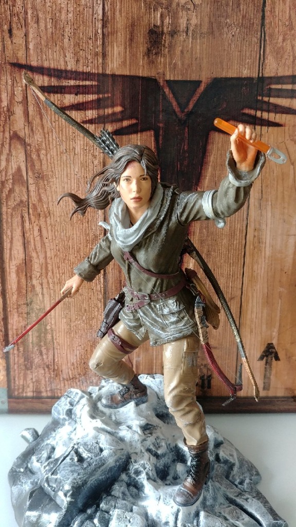 Figurka Lara Croft Rise of the Tomb Raider 30cm