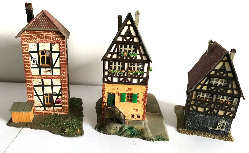 VAU-PE DOMY BAWARSKIE DOMKI (45) H0 1:8