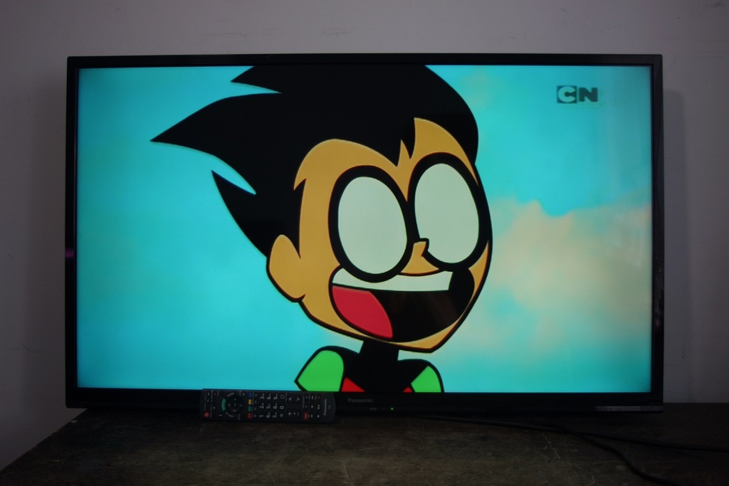TV PANASONIC TX-L42B6E LED FULL HD MPEG-4 USB