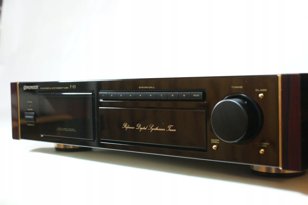 PIONEER F-93 REFERENCE TUNER