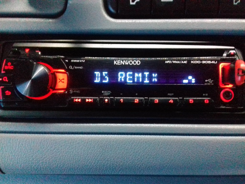 KENWOOD KDC-3054U mp3 USB AUX  wyjscie subwoofer