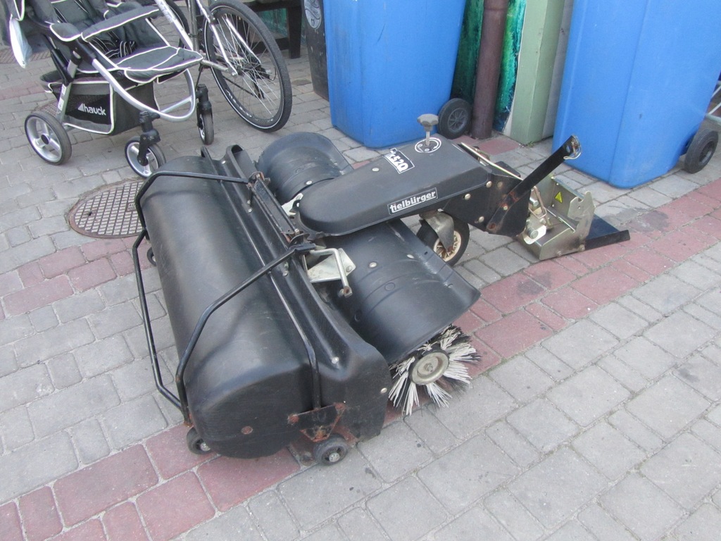 Zamiatarka Z Koszem Tielburger TK 520 Do Traktorka