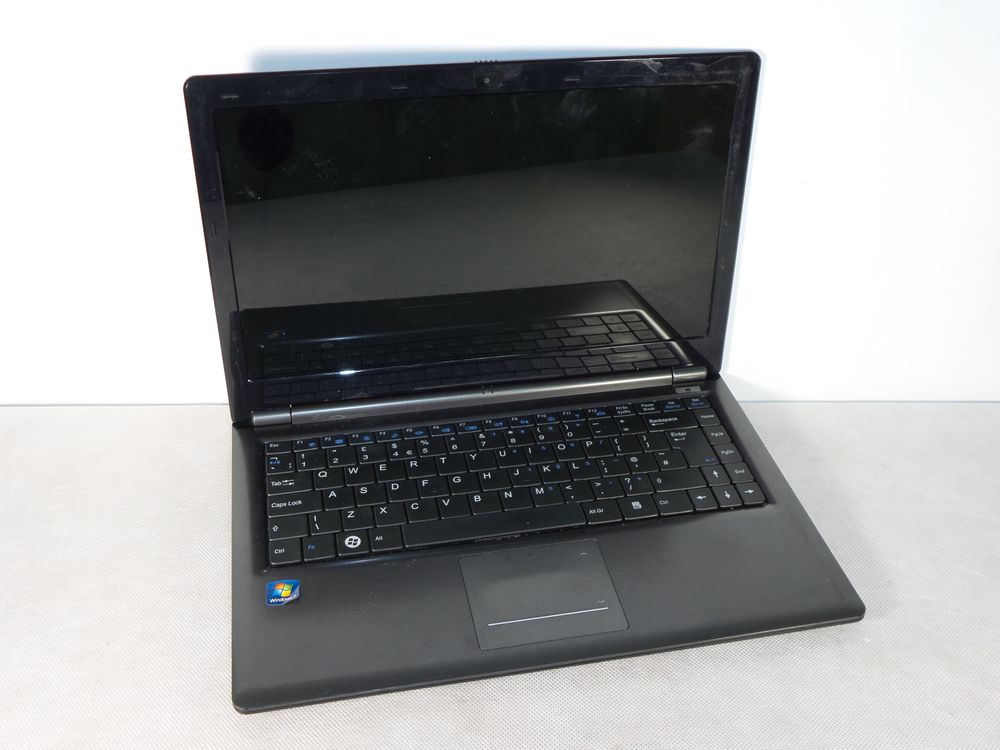 Stone Clevo W84T Intel SU4100 1.30GHz A995
