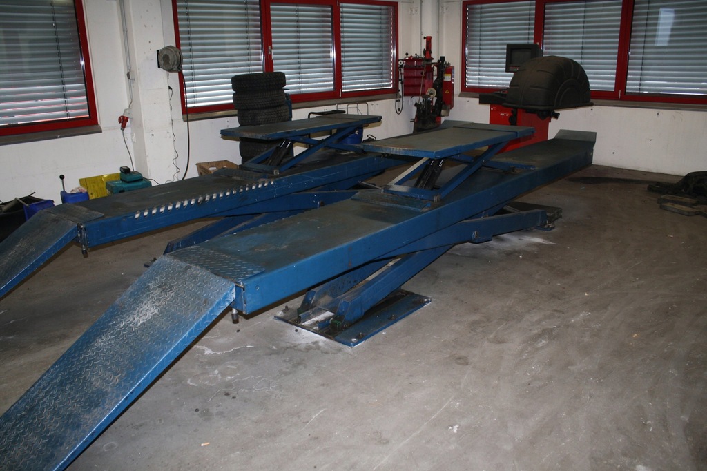 Podnośnik nożycowy NUSSBAUM Uni Lift 3200 kg