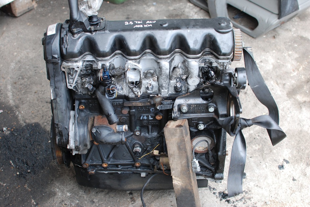 Silnik Słupek VW T4 FL 9603 2.5 TDI ACV 102KM