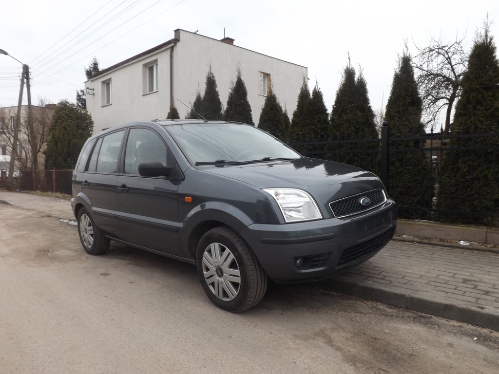 FORD FUSION 16 BENZYNA