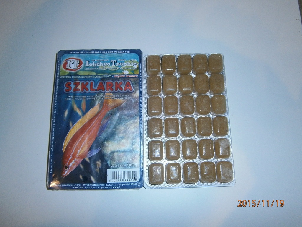 szklarka mrożona pokarm dla ryb 100 g. blistry