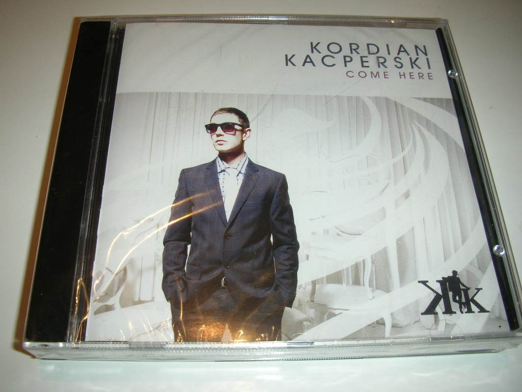 Kordian Kacperski COME HERE singiel