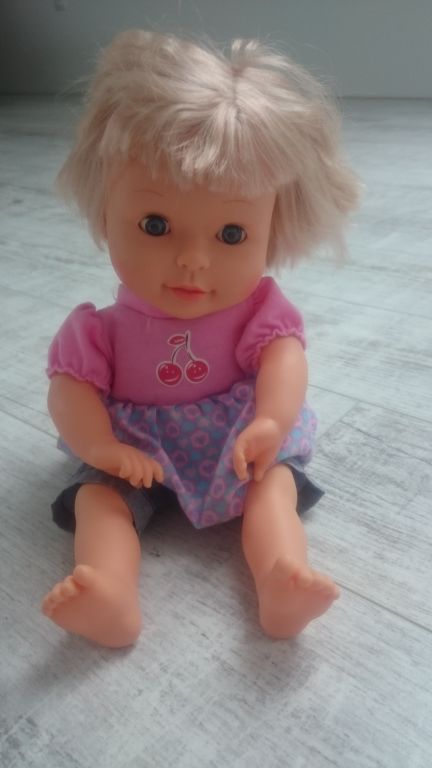 lalka lala 35 cm mówi śpiewa po angielsku