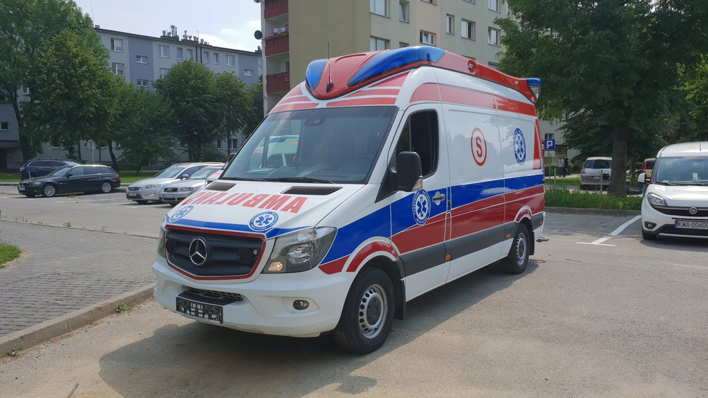 karetka bariatryczna ambulans Homologacja PN1786