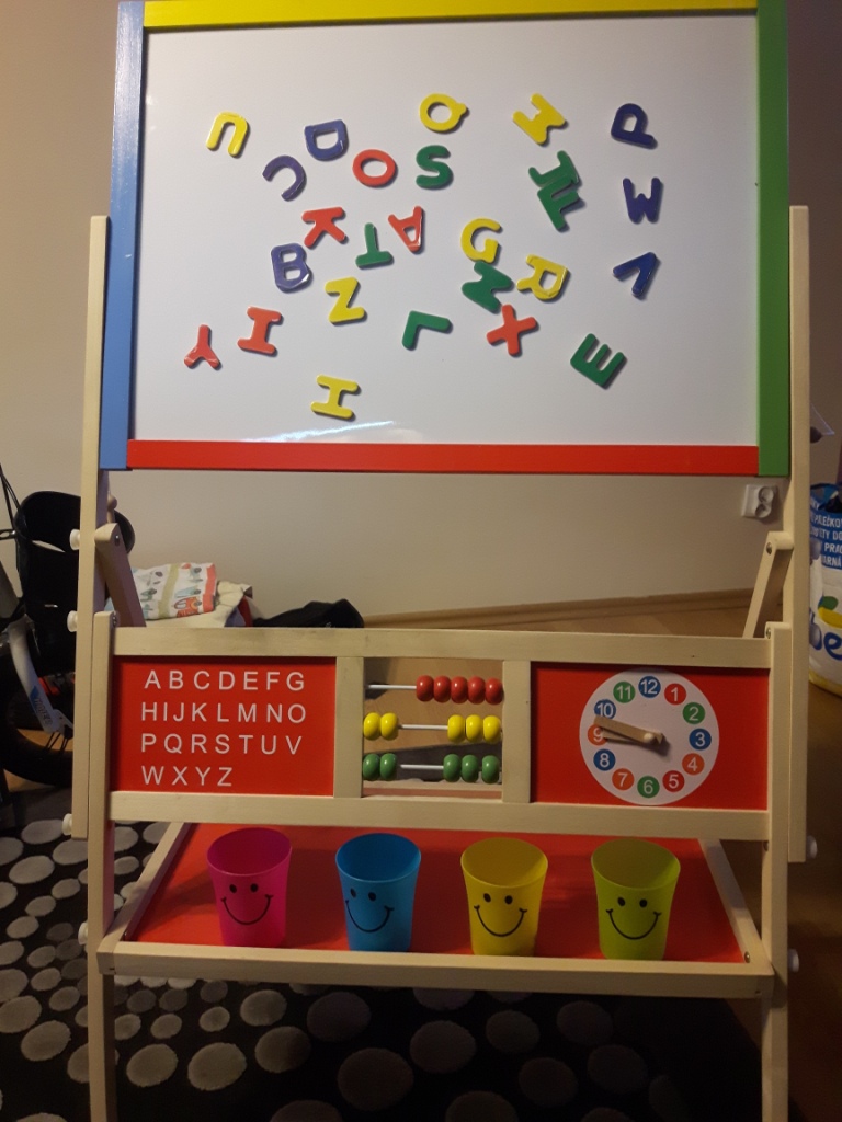 Tablica kredowa, flamastrowa i magnetyczna - SMYK