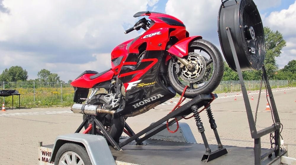 SYMULATOR JAZDY NA TYLNYM KOLE !!CBR 600F4I SPORT!