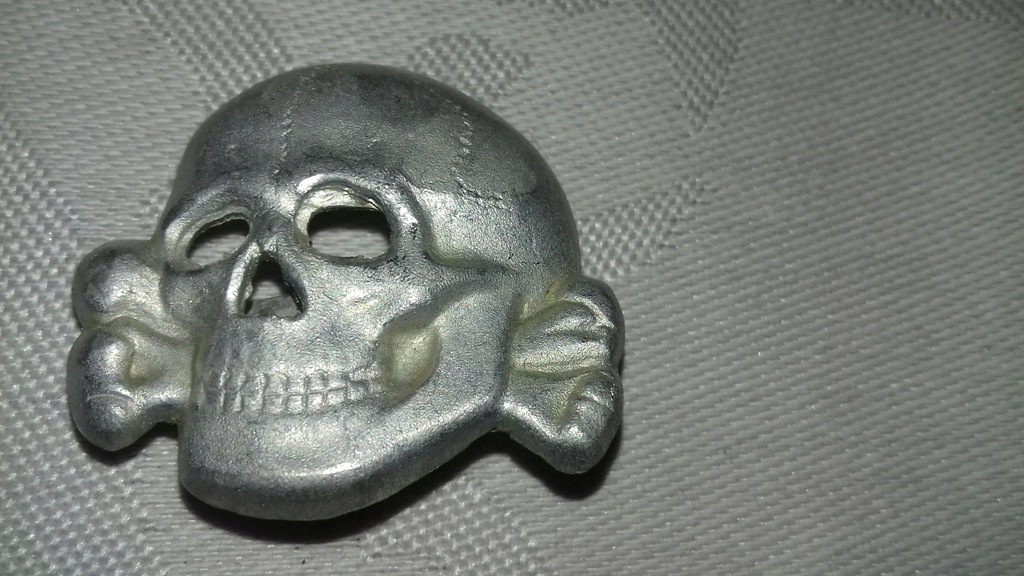 SS czaszka symbol nazizmu