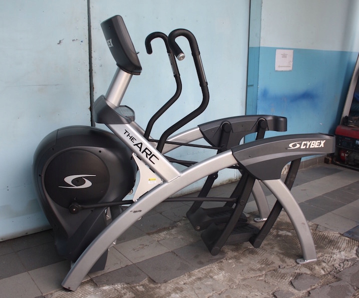 Orbitrek Cybex 750AT cross trener
