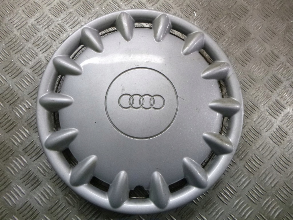 KOŁPAK 15 CALI 8D0601147 AUDI A4 B5 1.6