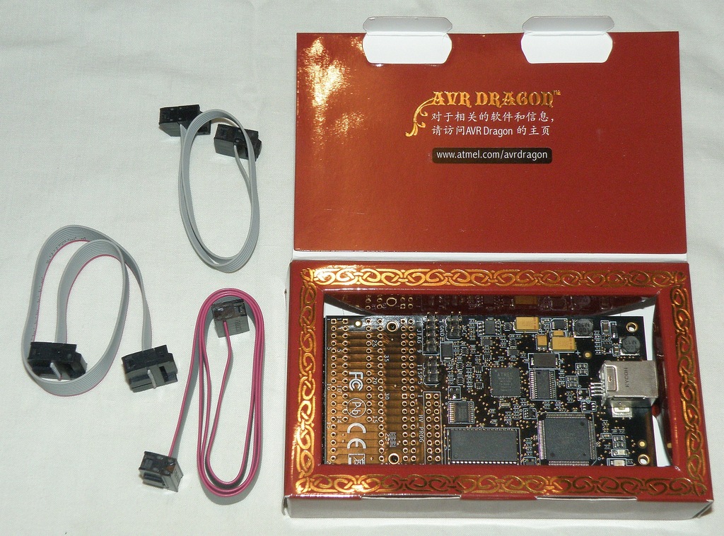 AVR Dragon + XMEGA-A1 XPlained + 8 szt. ATXmega 32