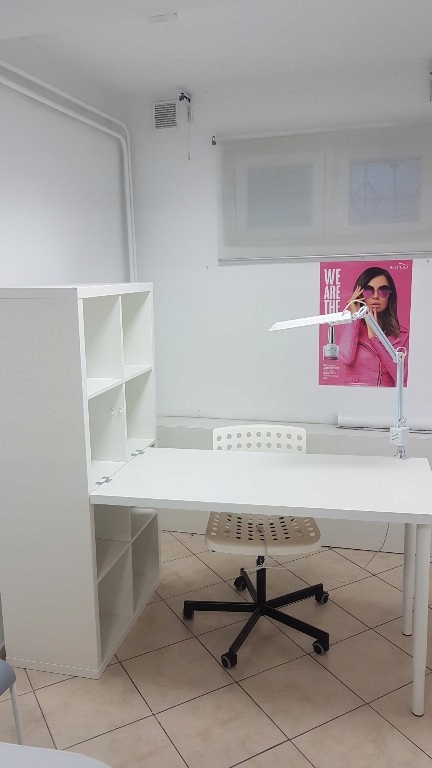Ikea ZESTAW MEBLI biurko stanowisko do manicure