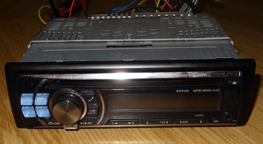 Alpine CDE 102Ri USB MP3 Radio