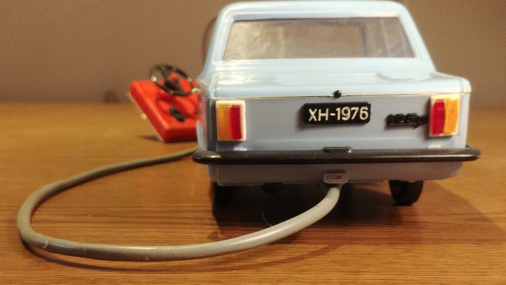 Fiat 125p. Rok produkcji 1976. CZZR. Na kabel