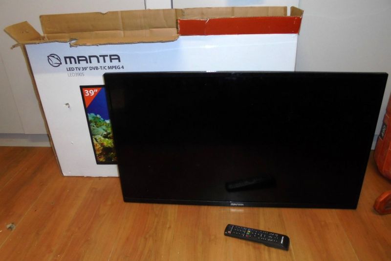 TV MANTA LED3905 + PUDEŁKO  PILOT BRAK PODSTAWEK