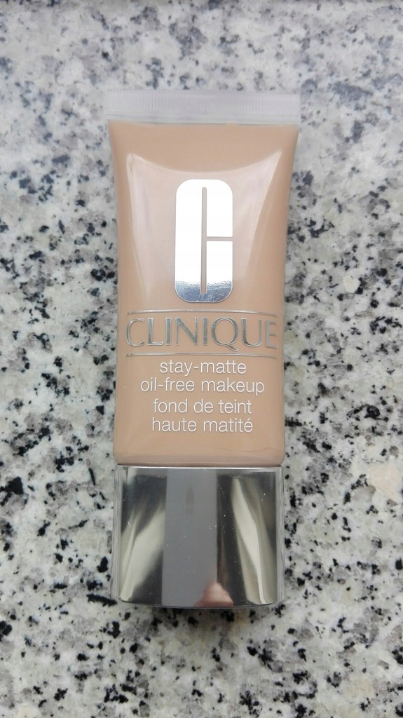 clinique stay matte 09 neutral