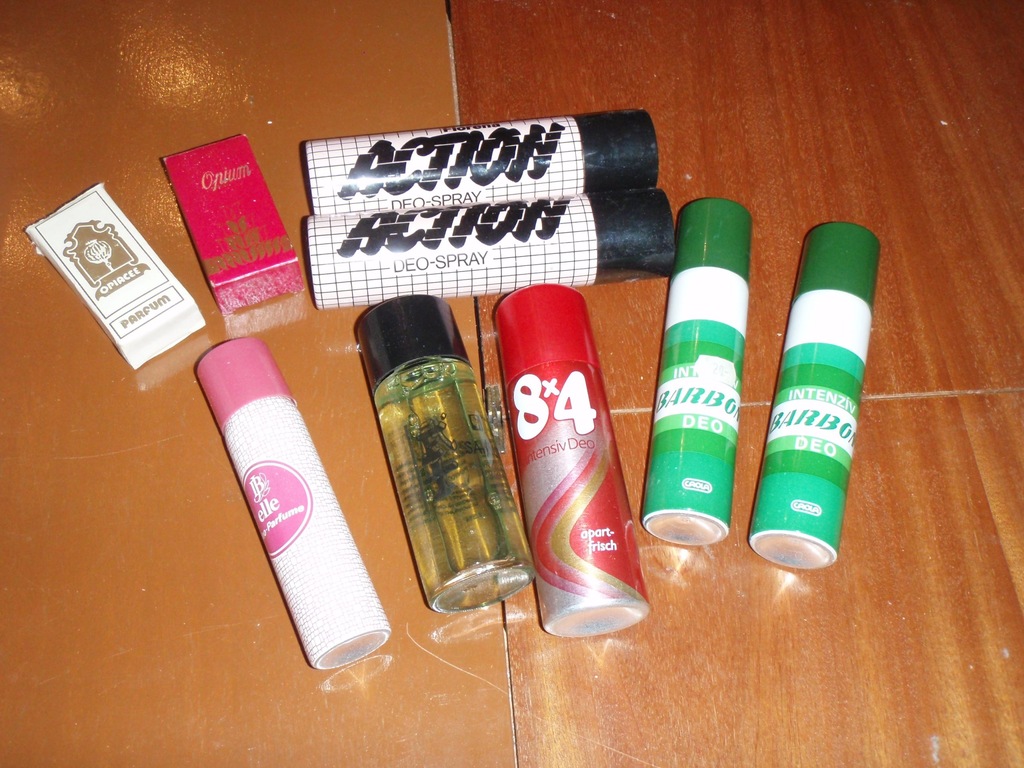 Kosmetyki 11szt. z PRL mydło, dezodorant perfumy