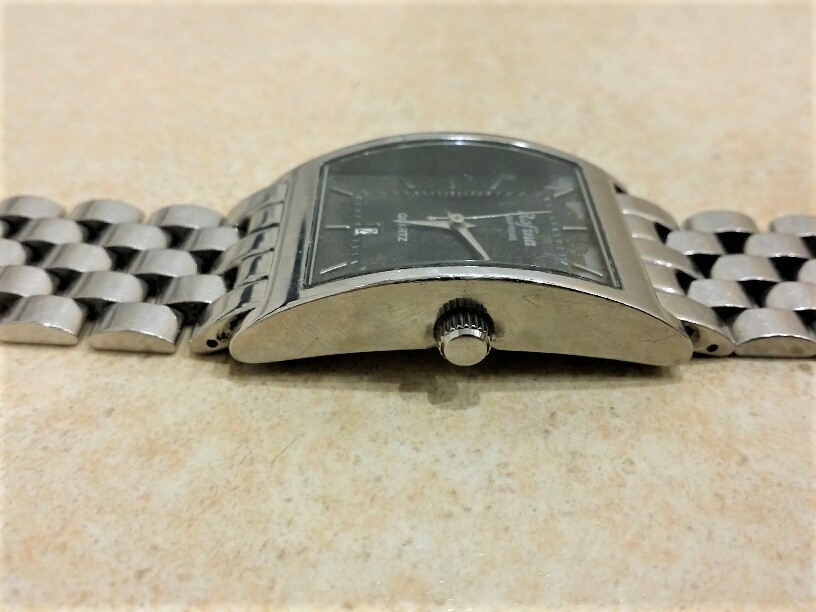 rofina supreme quartz watch
