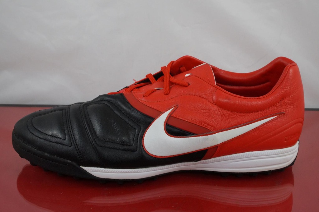 KORKI TURF ORLIK NIKE CTR360 LIBRETTO R47 W30,5