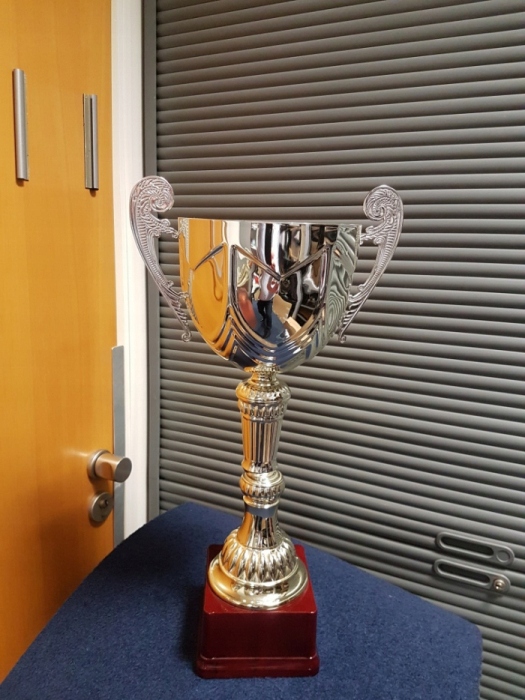 Puchar I miejsce, piękne, okazałe trofeum sportowe