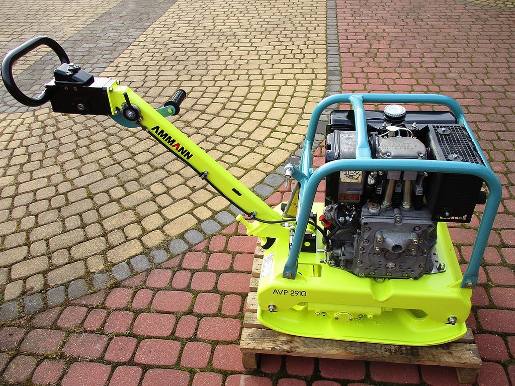 【サッカン】 Zagęszczarka Ammann AVP 2910 Hatz Supra Stan BDB