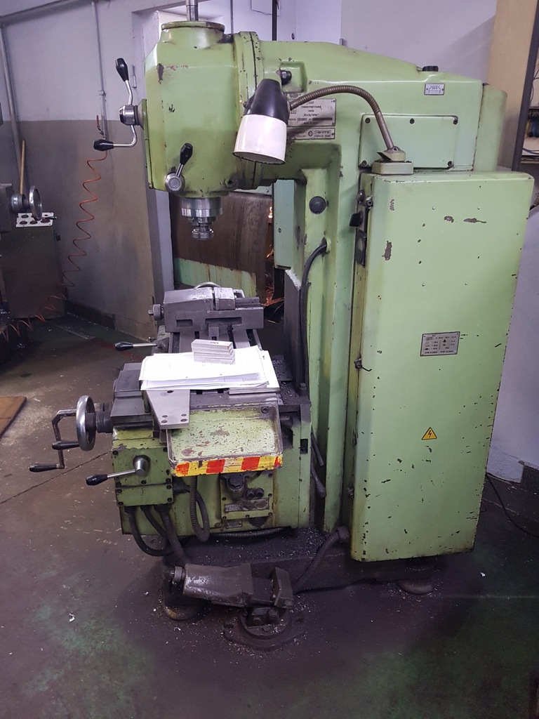 FREZARKA UNIWERSALNA 6P80 PINOLA Z WIERCENIEM